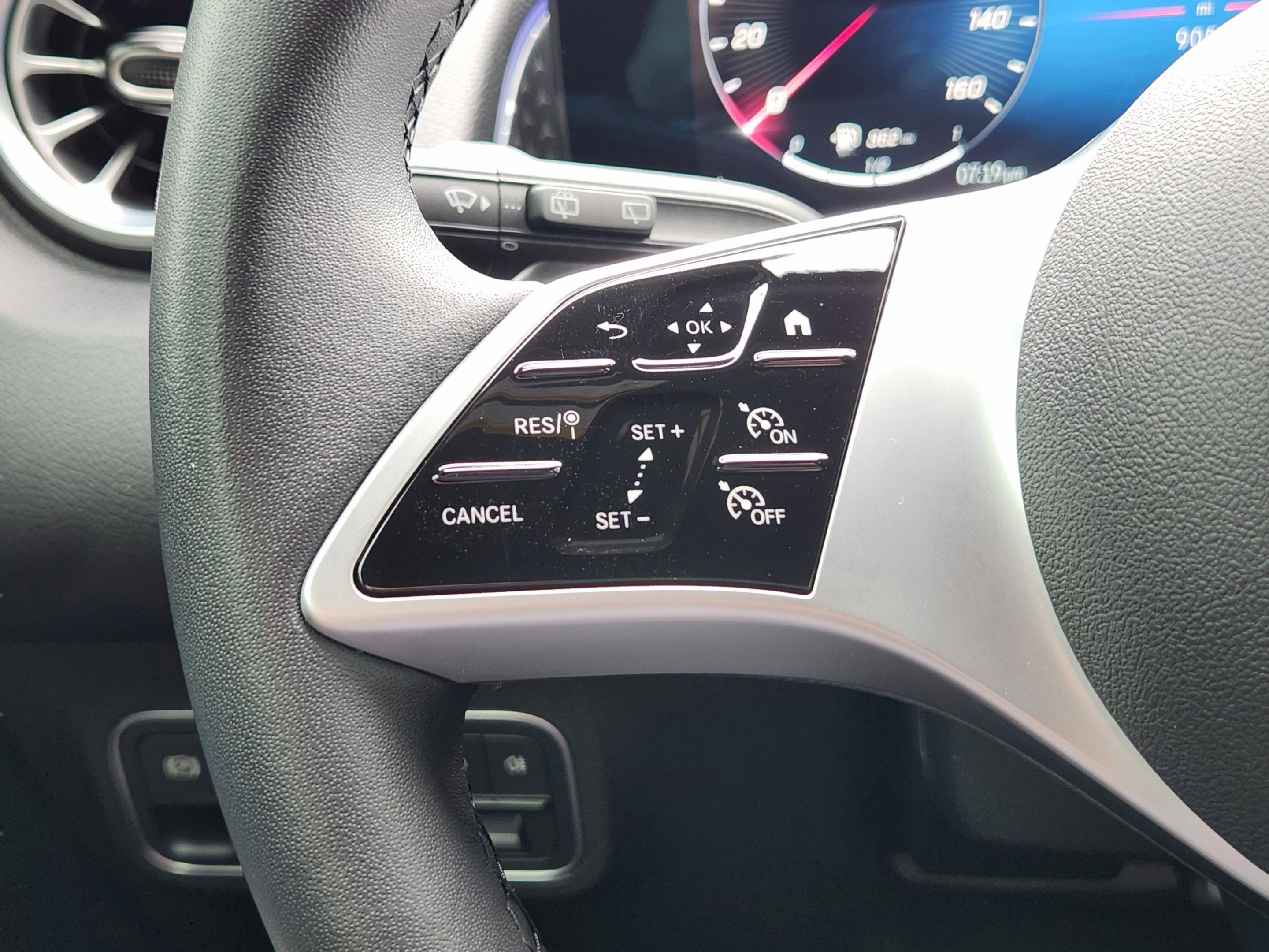 Certified 2025 Mercedes-Benz GLB 250 image 20