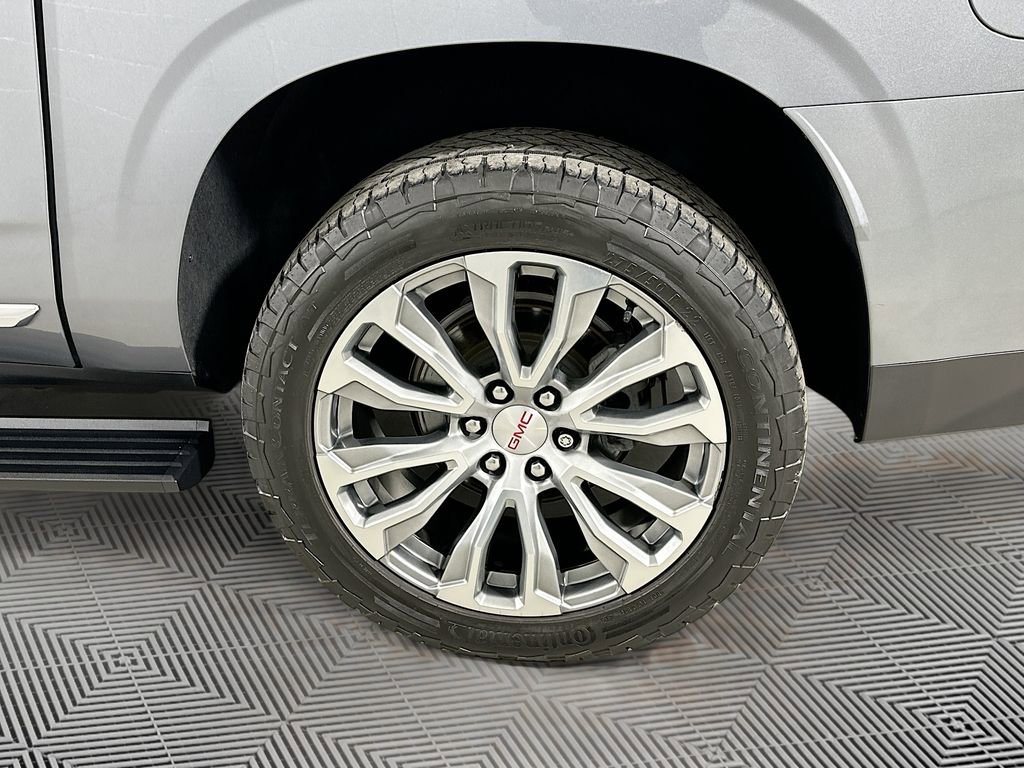 Used 2022 GMC Yukon XL Denali AWD/4WD image 26