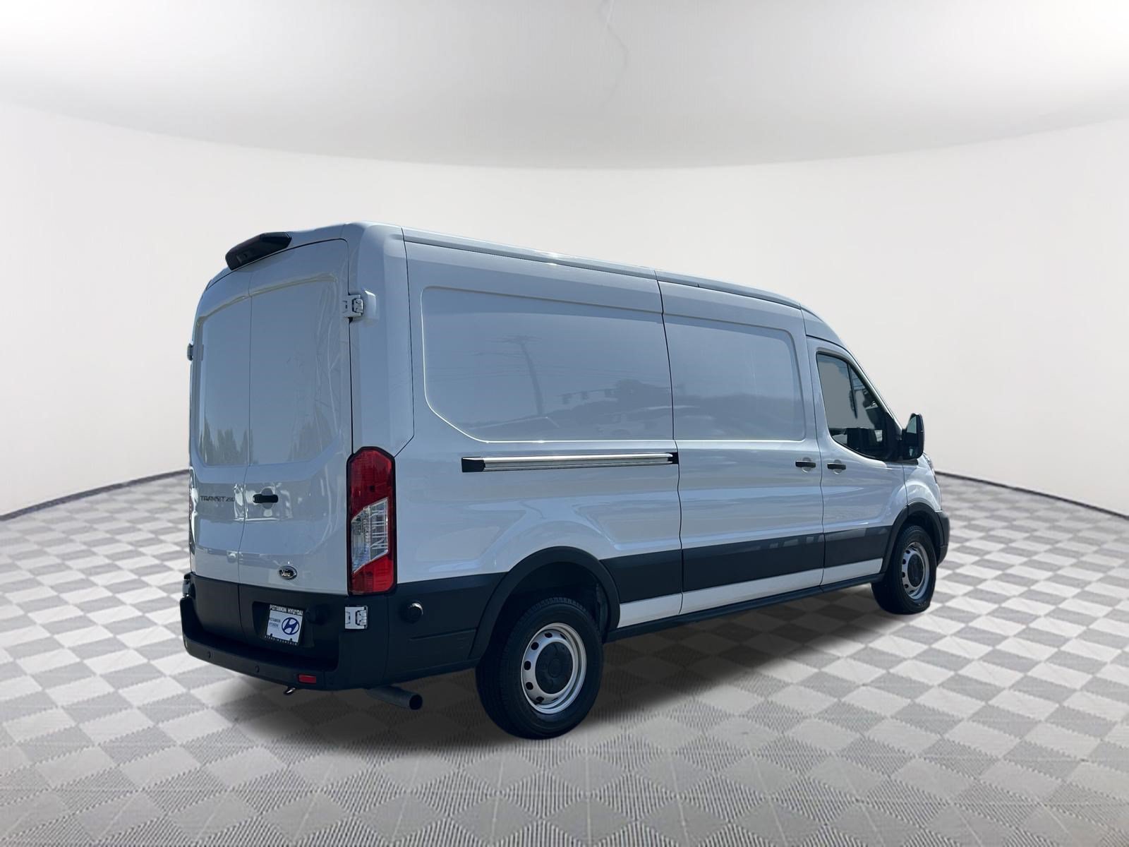 Used 2024 Ford Transit 250 148 Medium Roof w/ Load Area Protection Package RWD image 5