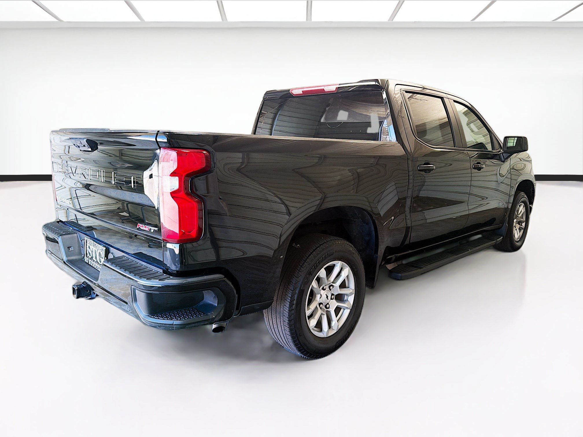 Used 2023 Chevrolet Silverado 1500 RST RWD image 4