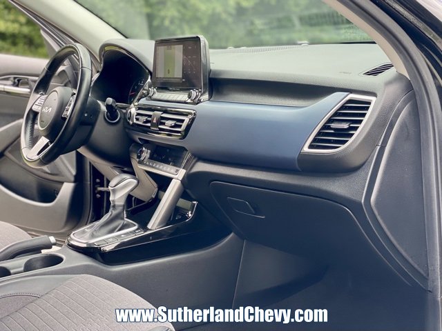 Used 2023 Kia Seltos S w/ Navigation Package image 17