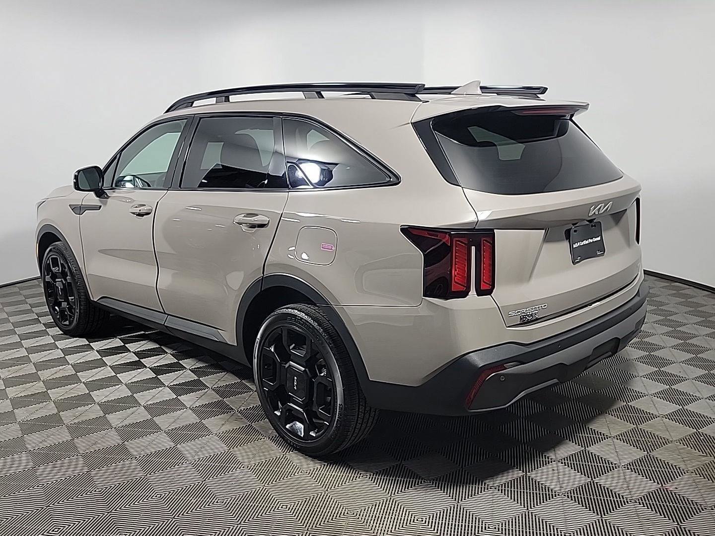 Used 2024 Kia Sorento X-Line EX image 10