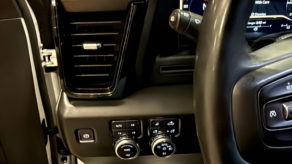 Used 2024 GMC Sierra 1500 AT4 w/ AT4 Premium Package image 32