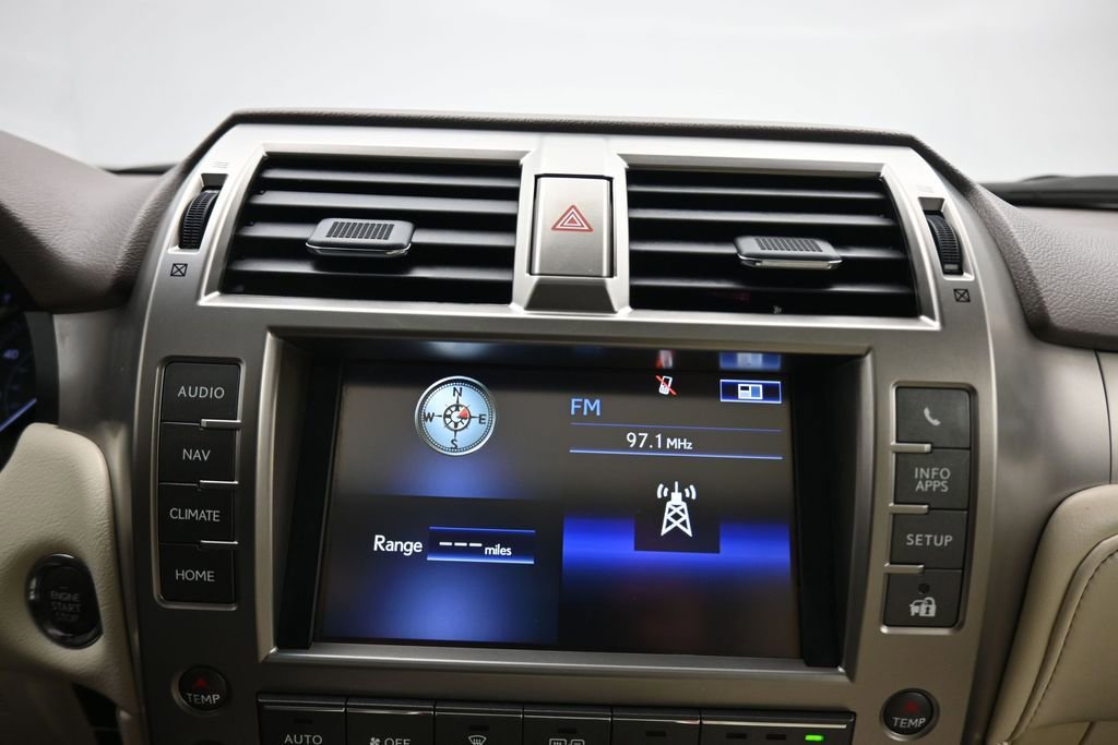 Used 2018 Lexus GX 460 Luxury AWD/4WD image 16