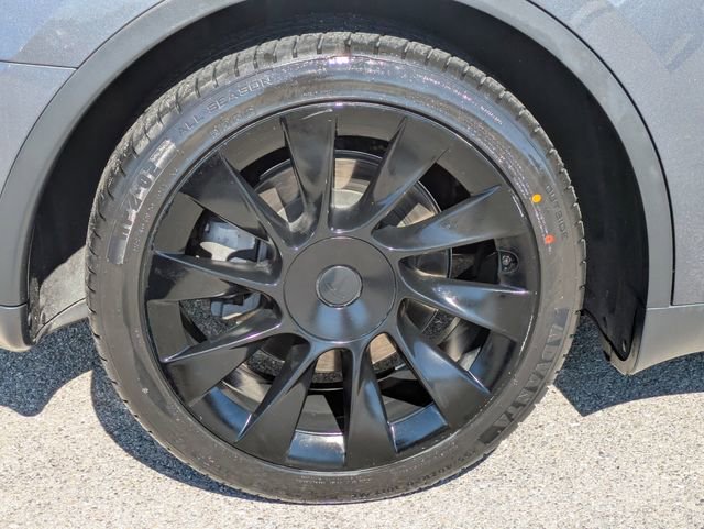 Used 2021 Tesla Model Y Long Range AWD/4WD image 8