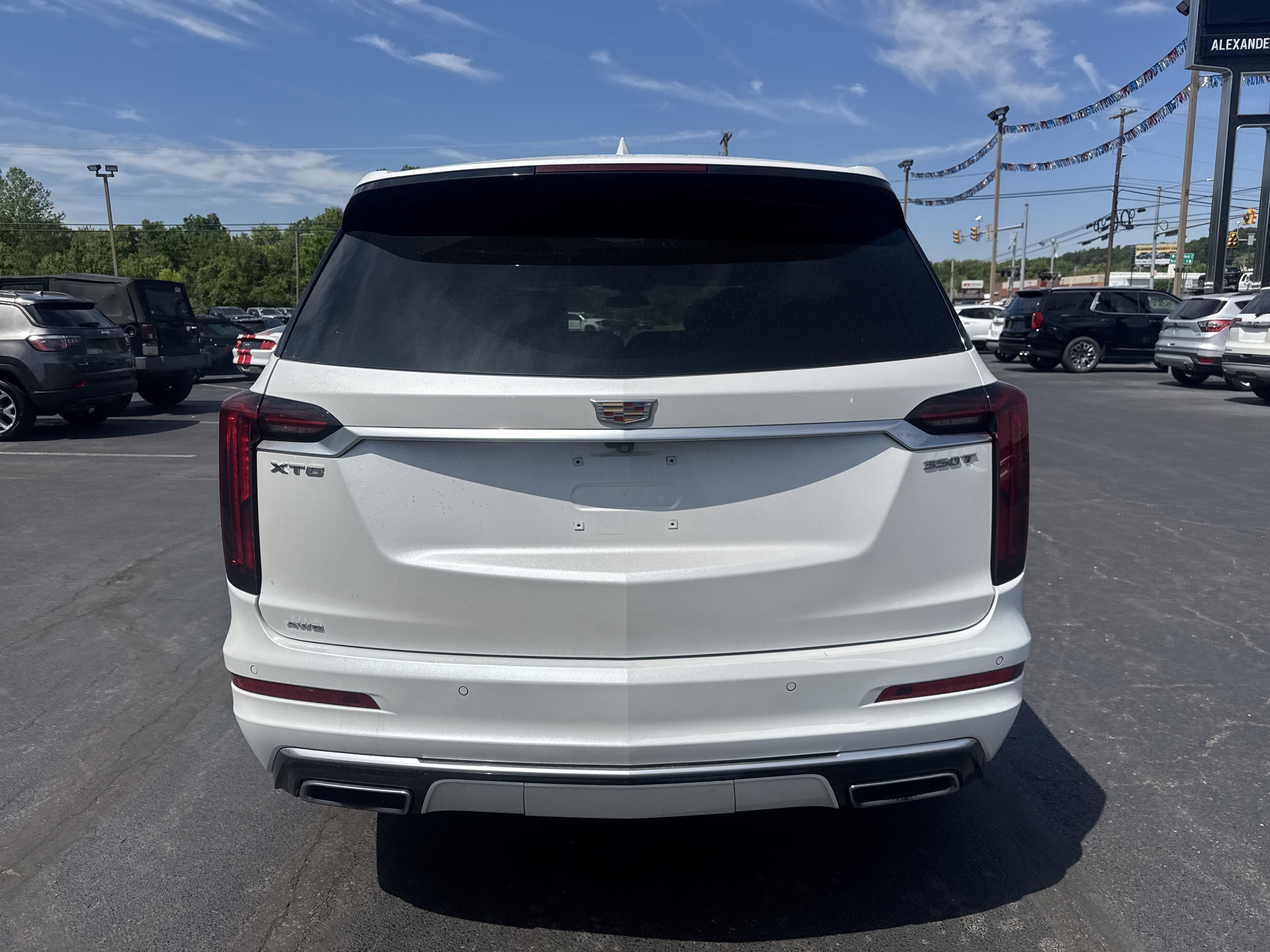 Used 2024 Cadillac XT6 Luxury w/ LPO, Floor Liner Package AWD/4WD video 4