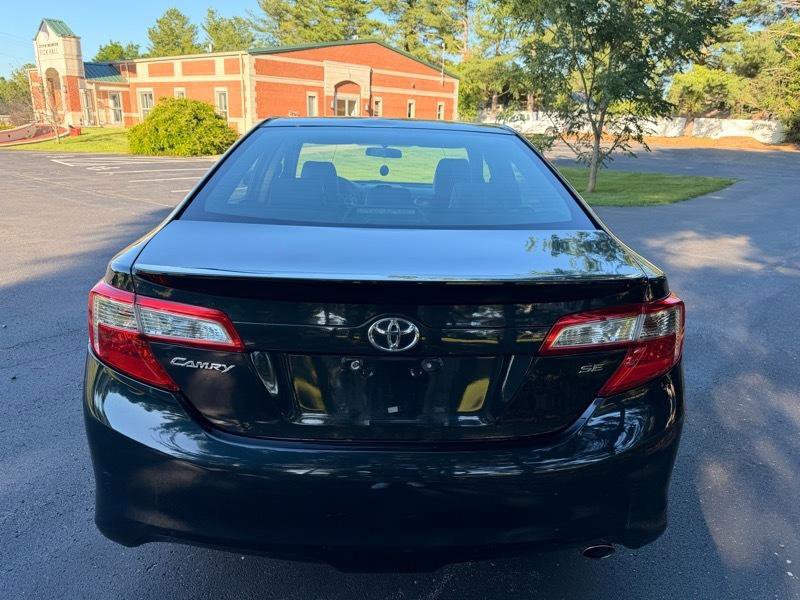 Used 2012 Toyota Camry SE FWD image 7