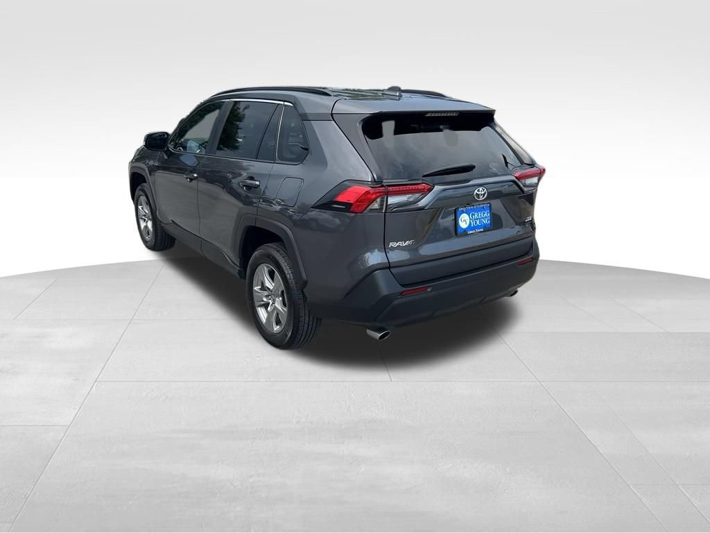 Used 2025 Toyota RAV4 XLE FWD image 4