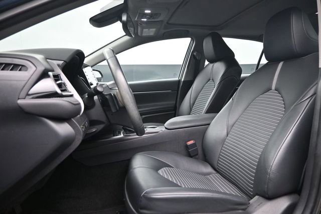 Used 2021 Toyota Camry SE w/ Convenience Package FWD image 10