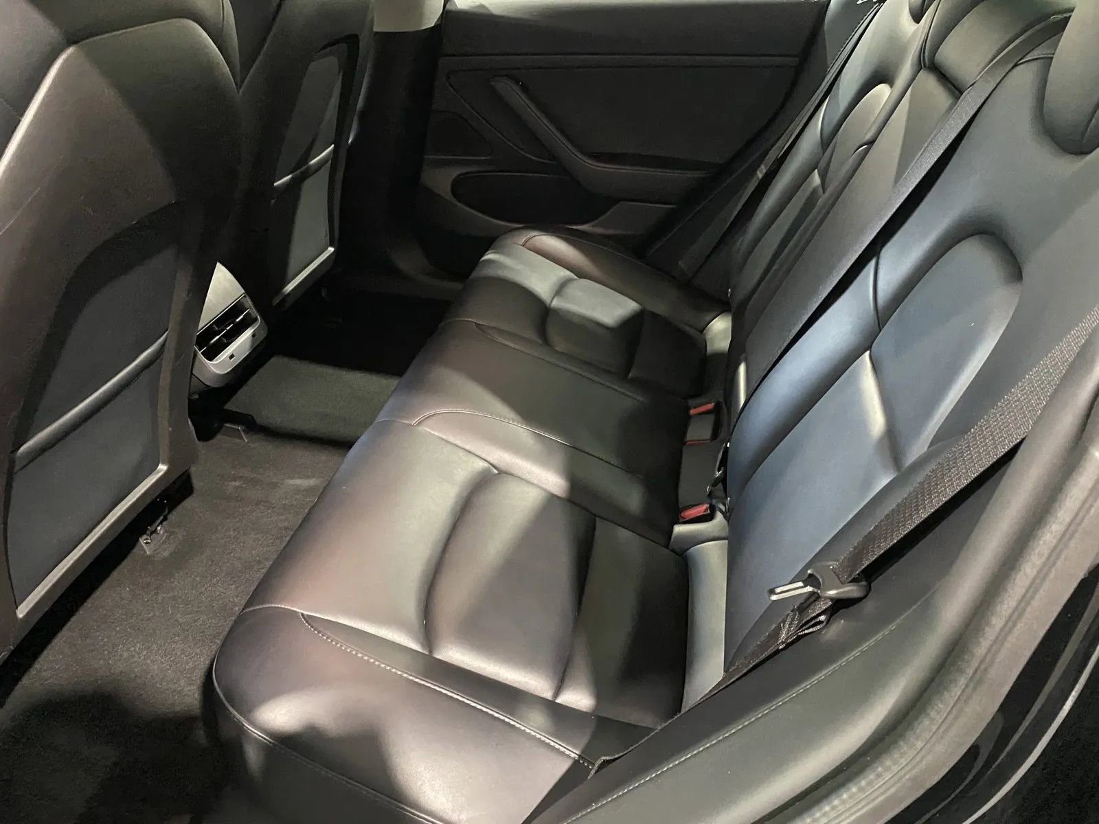 Used 2020 Tesla Model 3 Standard Range Plus image 9