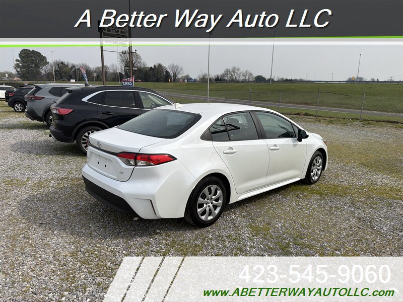 Used 2022 Toyota Corolla LE w/ Carpet Mat Package (TMS) image 3