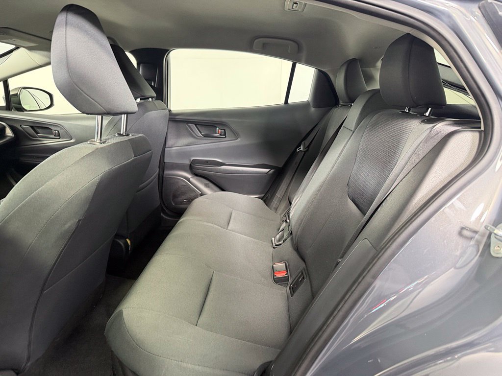 Used 2025 Toyota Prius LE FWD image 16