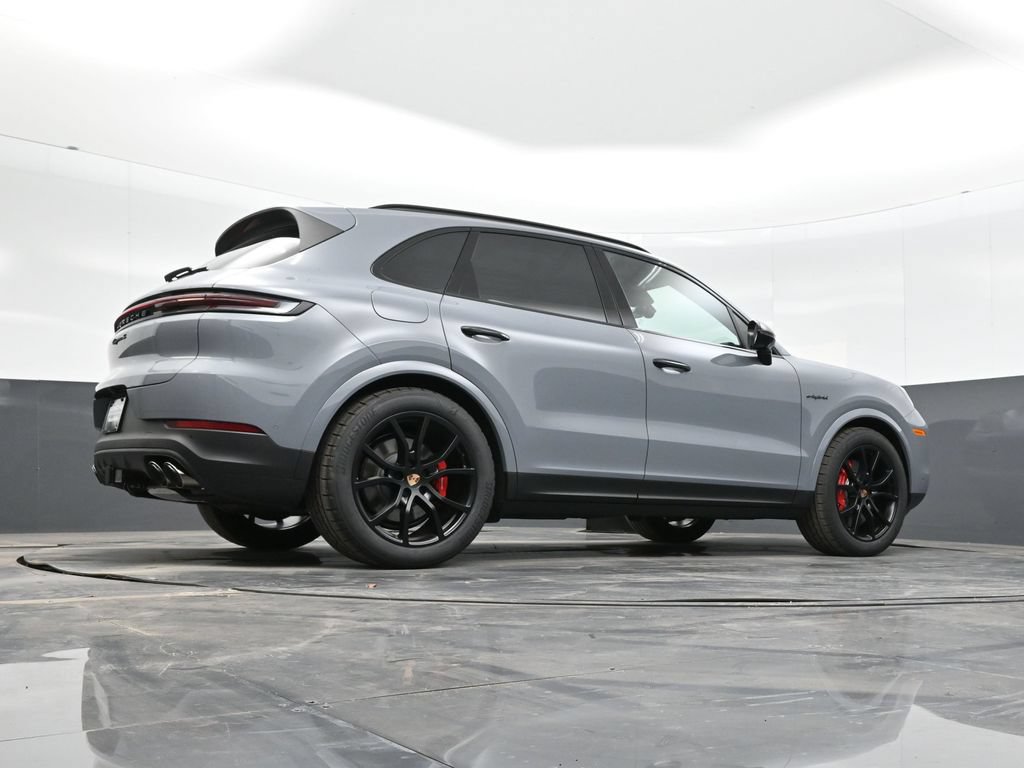New 2026 Porsche Cayenne S AWD/4WD image 38