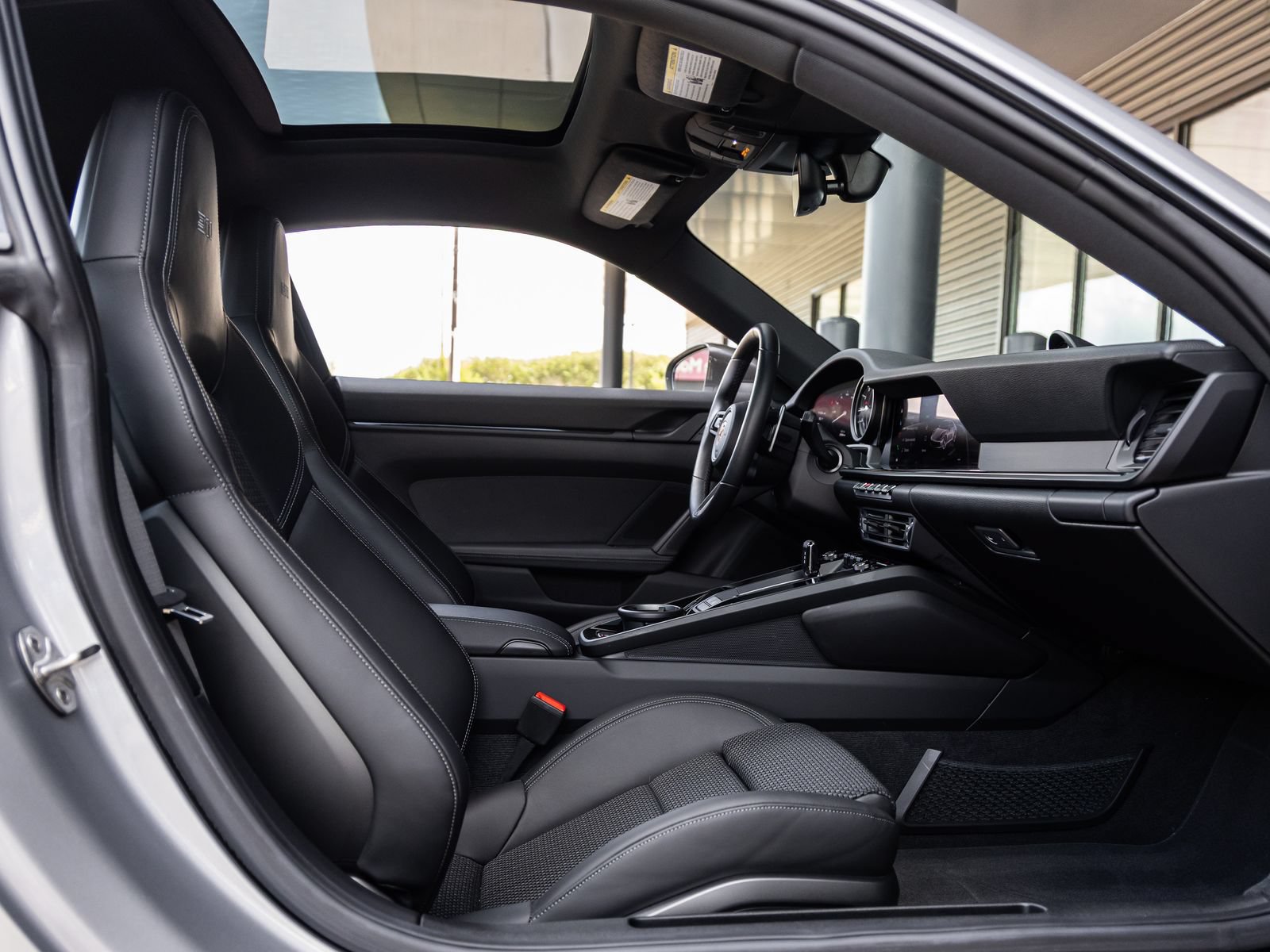 Certified 2023 Porsche 911 Carrera T RWD image 38