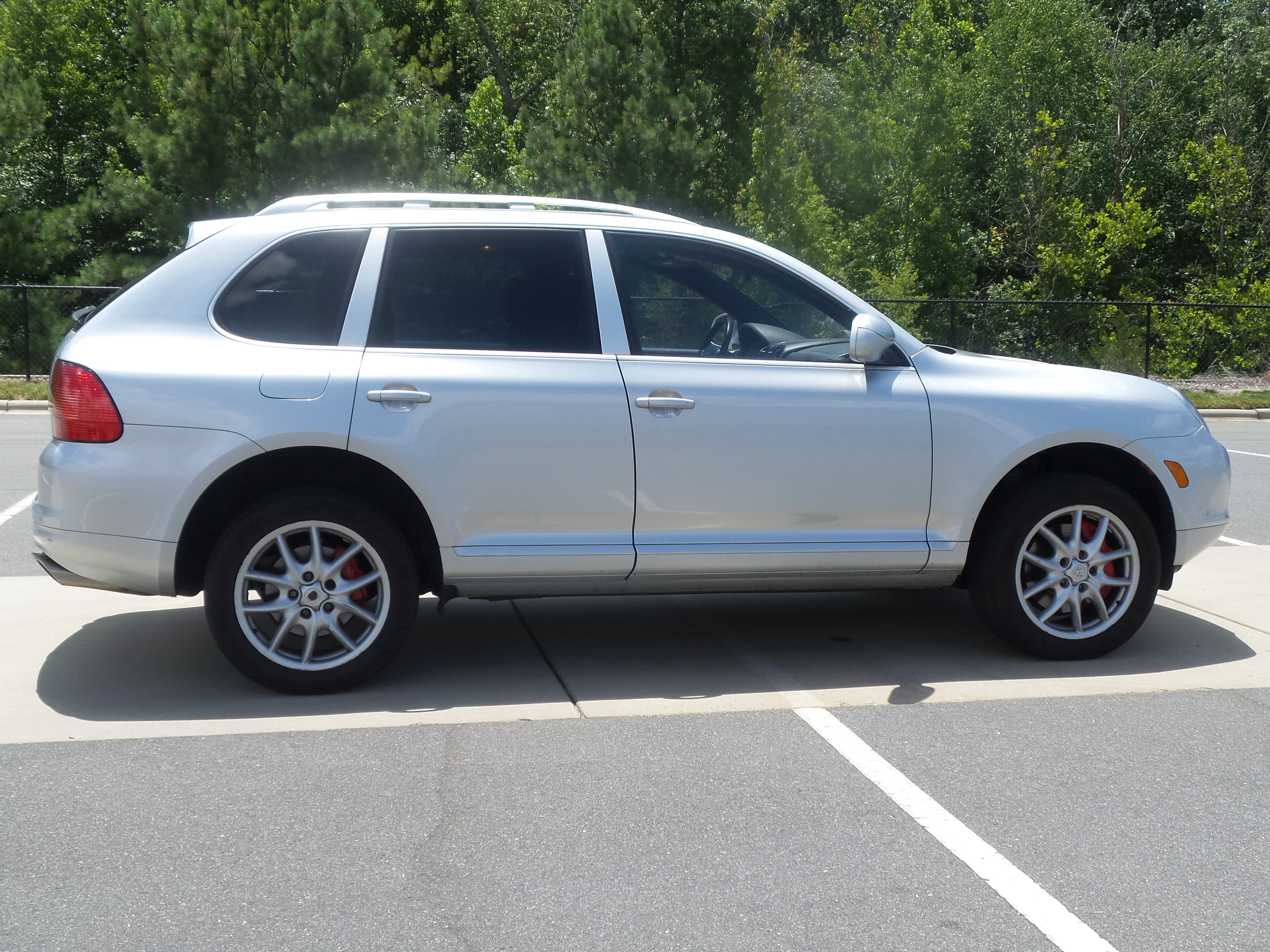 Used 2004 Porsche Cayenne Turbo AWD/4WD image 53