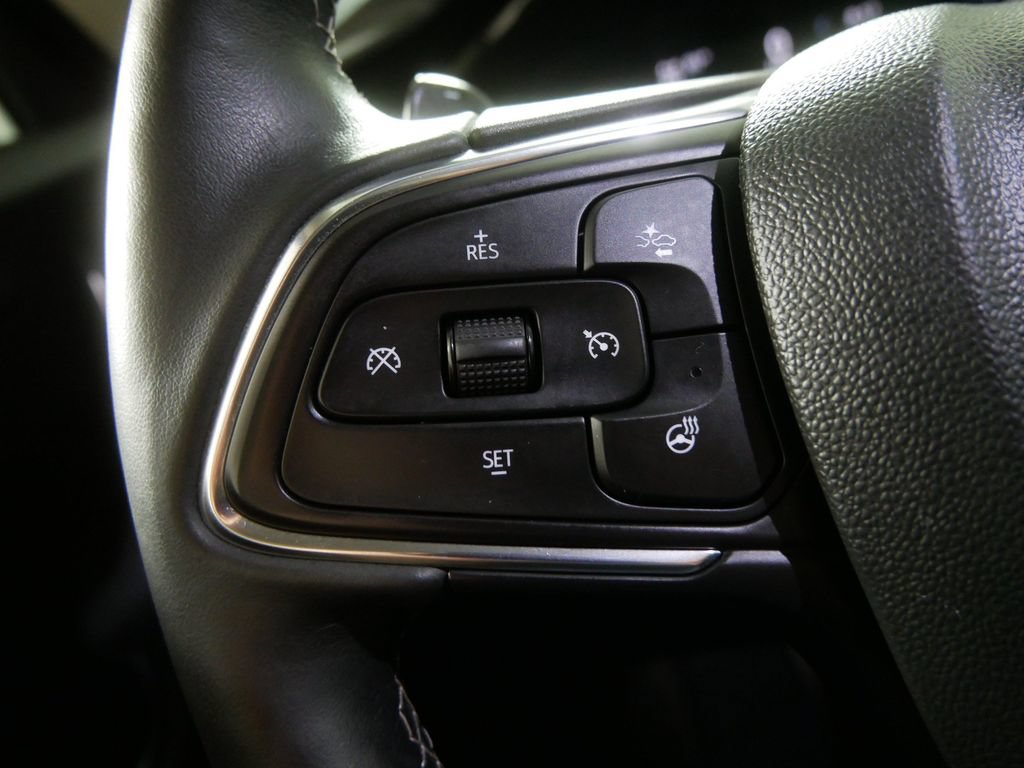 Used 2023 Buick Envision Essence w/ Sport Touring Package AWD/4WD image 23