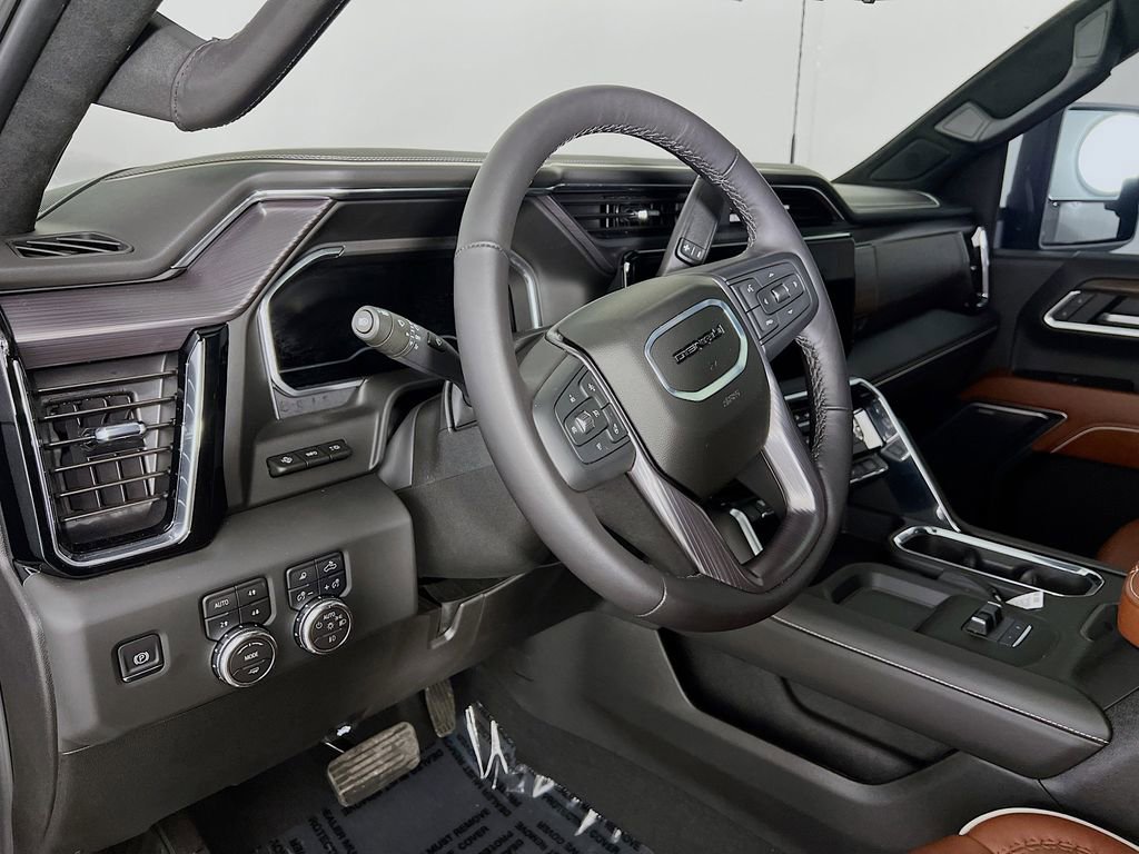 Used 2025 GMC Sierra 2500 Denali Ultimate image 8
