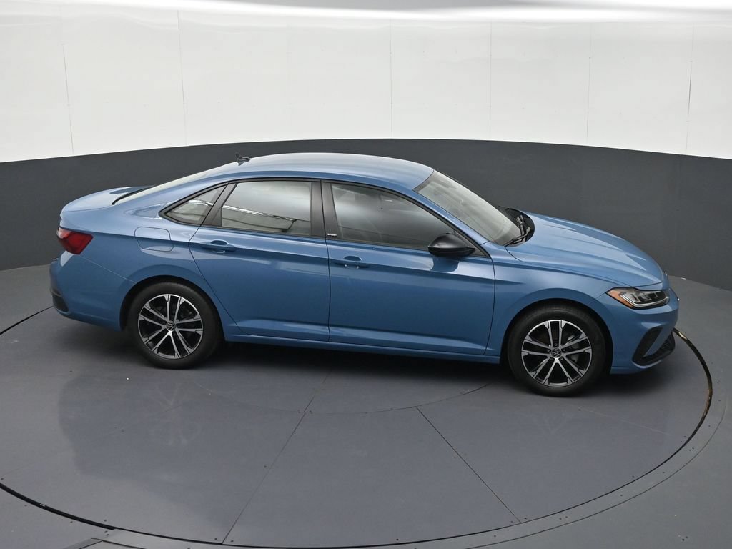 Used 2025 Volkswagen Jetta Sport FWD image 27