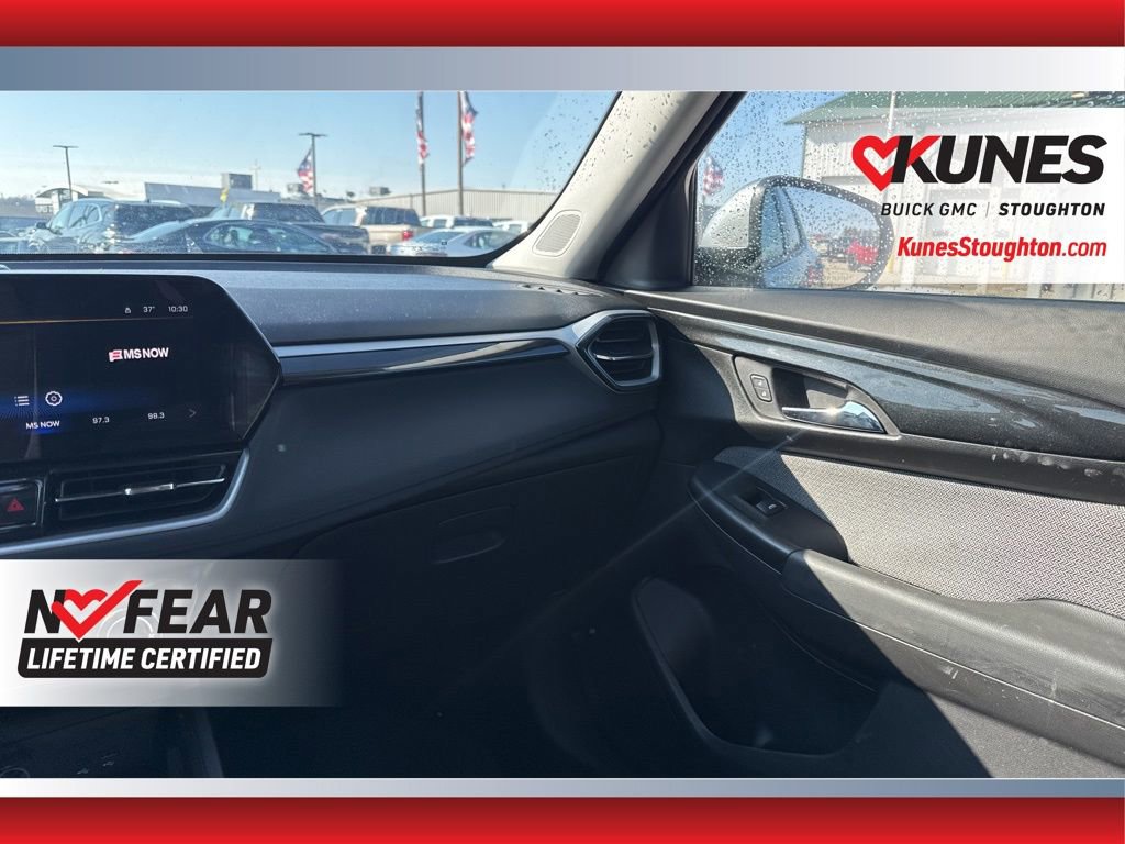 Used 2025 Chevrolet TrailBlazer LT image 38