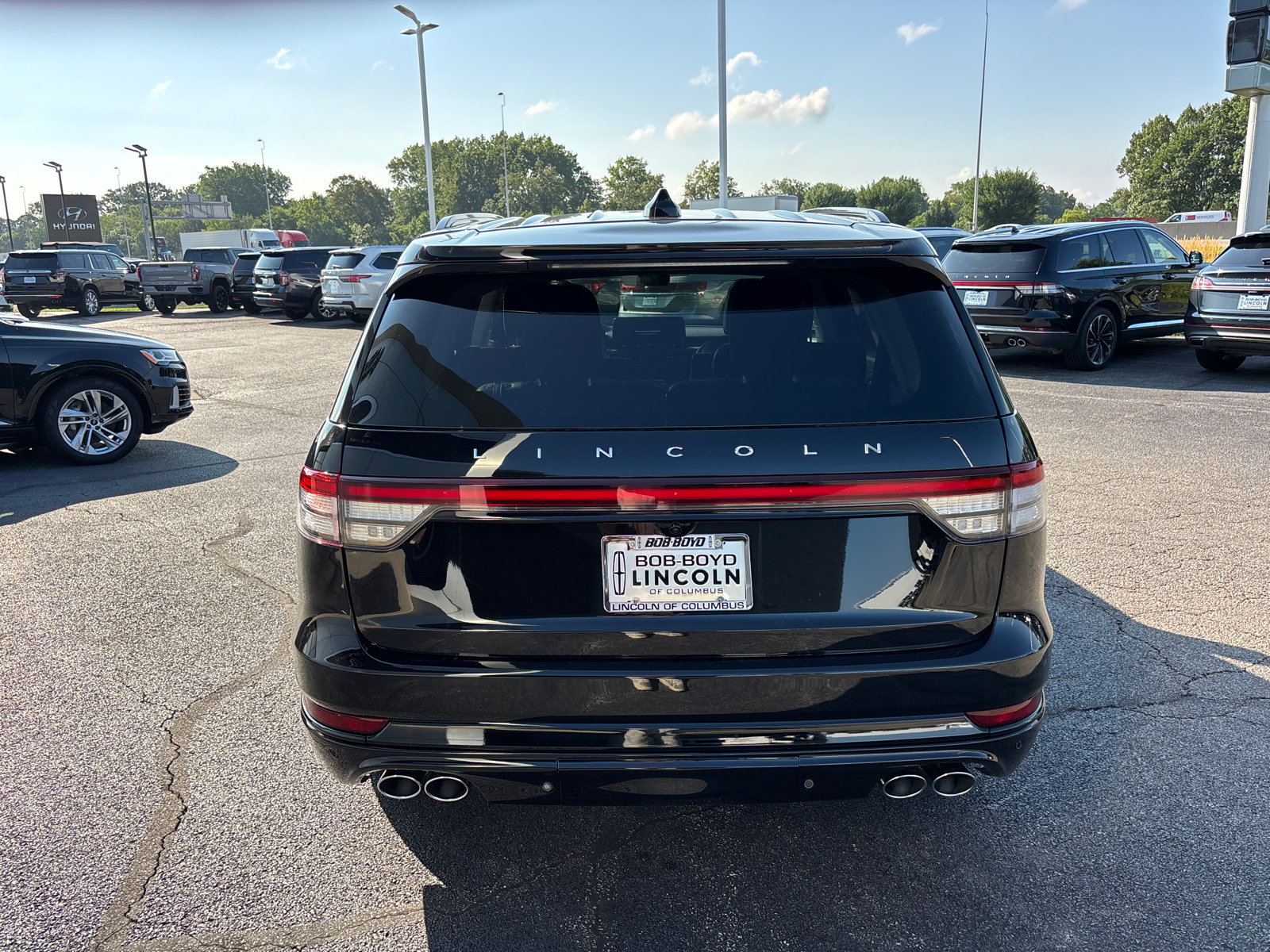 New 2026 Lincoln Aviator Reserve w/ Jet Appearance Package AWD/4WD image 6