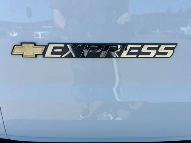New 2026 Chevrolet Express 2500 w/ Driver Convenience Package RWD image 26