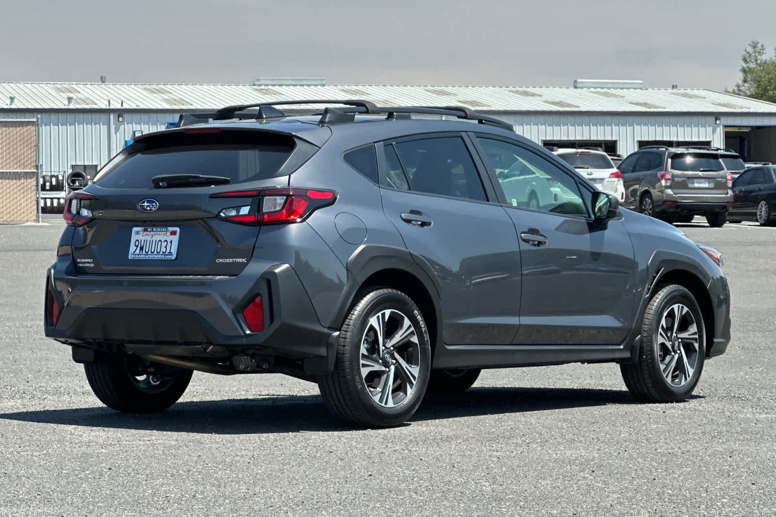 Used 2025 Subaru Crosstrek 2.5i Premium AWD/4WD image 3