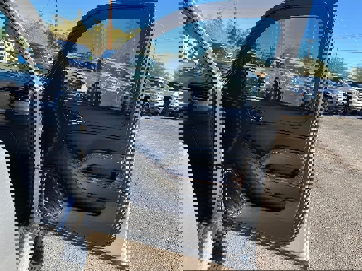 Used 2018 Chevrolet Tahoe LT image 41