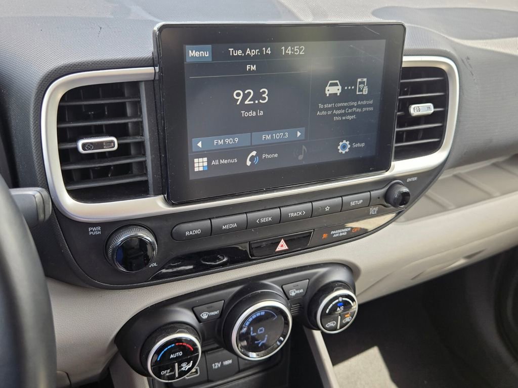 Used 2022 Hyundai Venue SEL w/ Cargo Package FWD image 19