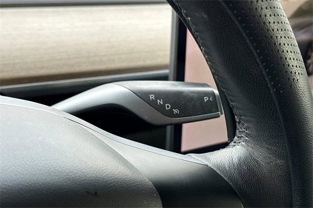 Used 2022 Tesla Model Y Long Range image 28