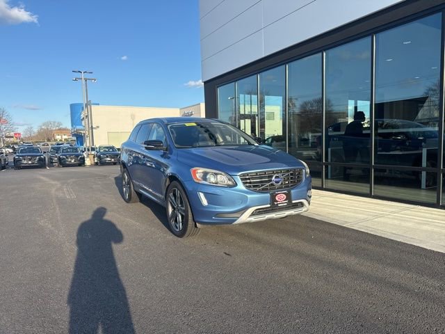 Used 2017 Volvo XC60 T6 Dynamic w/ Advanced Package AWD/4WD image 1