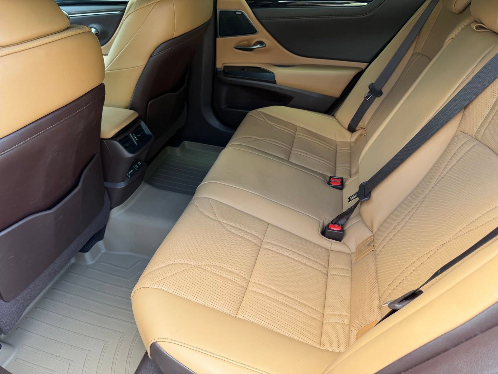 Certified 2021 Lexus ES 300h Ultra Luxury FWD image 31