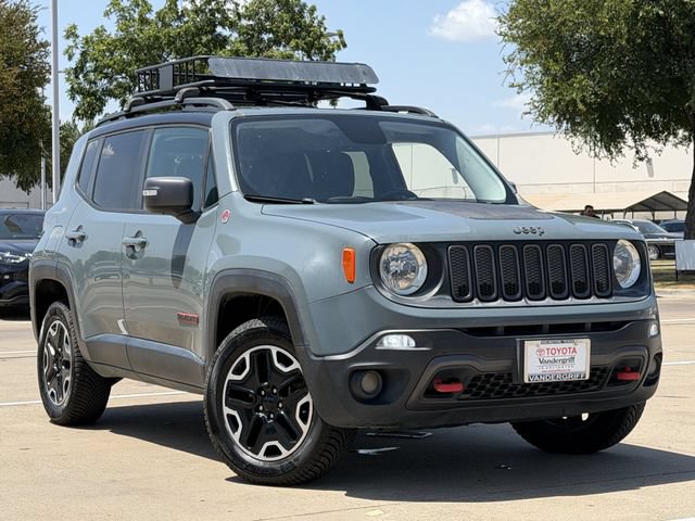 Used 2016 Jeep Renegade Trailhawk AWD/4WD image 2