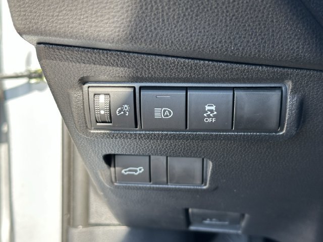 Used 2026 Toyota Corolla Cross XLE w/ Convenience Package FWD image 23
