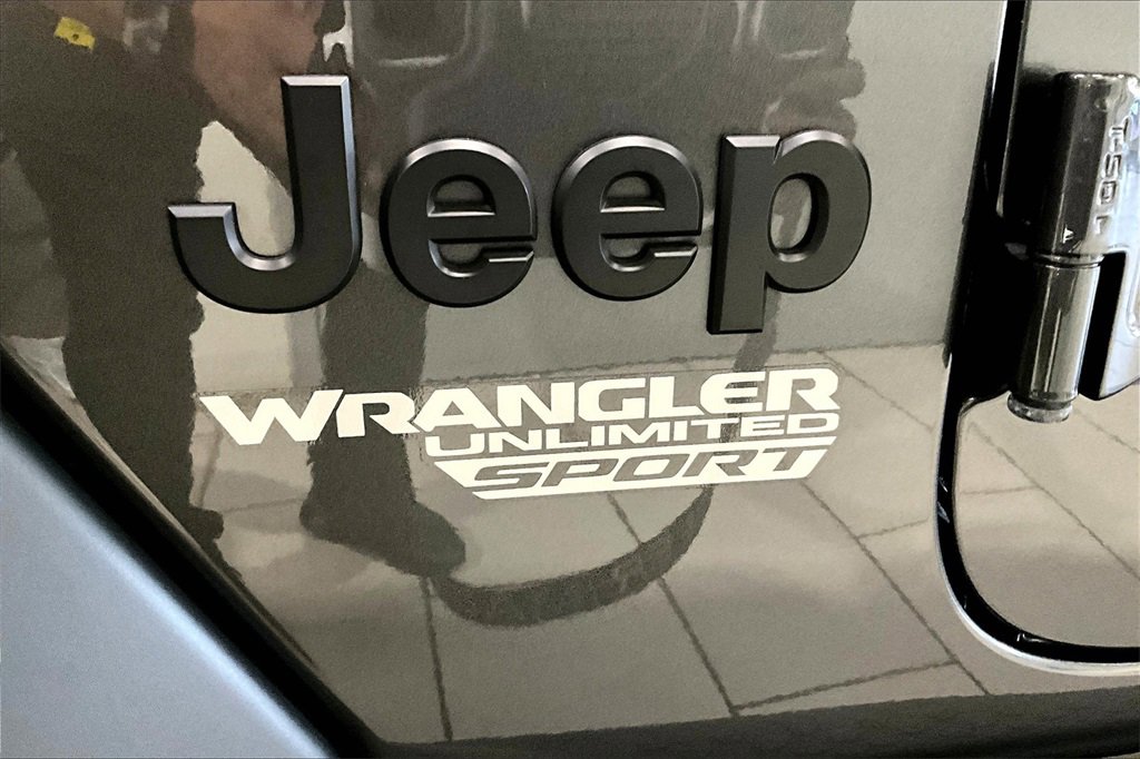 Used 2021 Jeep Wrangler Unlimited Sport image 24