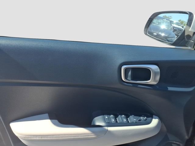 Used 2023 Hyundai Venue Limited w/ Cargo Package image 13