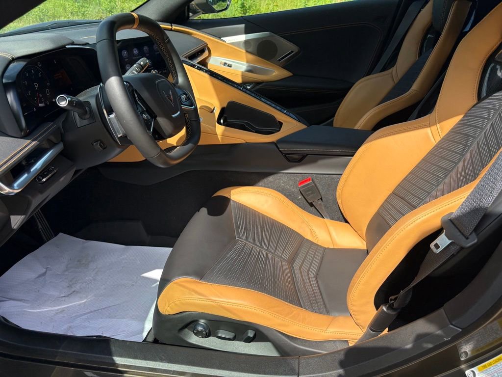 Used 2021 Chevrolet Corvette Stingray Preferred Cpe w/ Z51 Performance Package RWD image 20