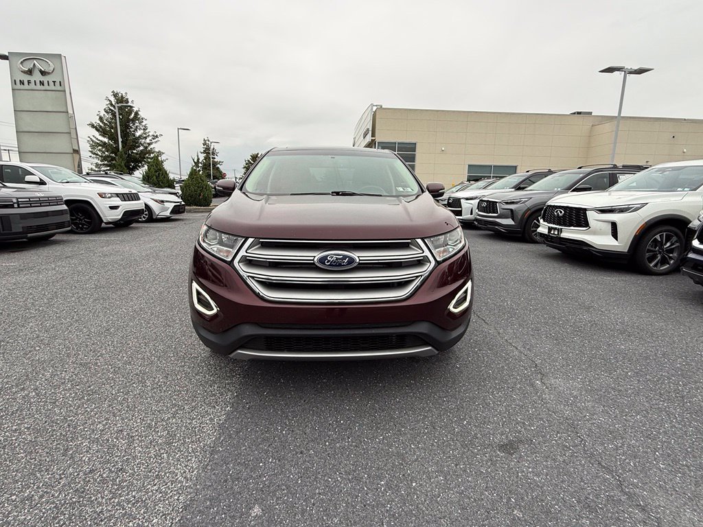Used 2017 Ford Edge Titanium w/ Technology Package AWD/4WD image 3