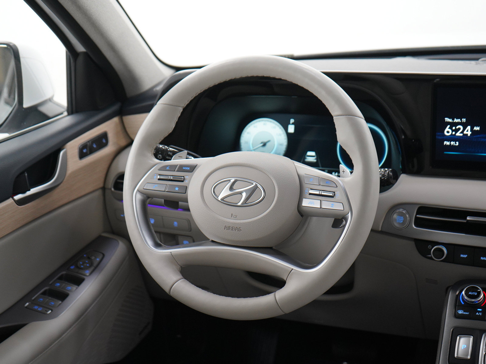 Certified 2024 Hyundai Palisade Limited AWD/4WD image 14