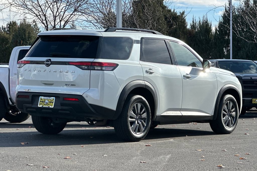 Used 2024 Nissan Pathfinder SV AWD/4WD image 4