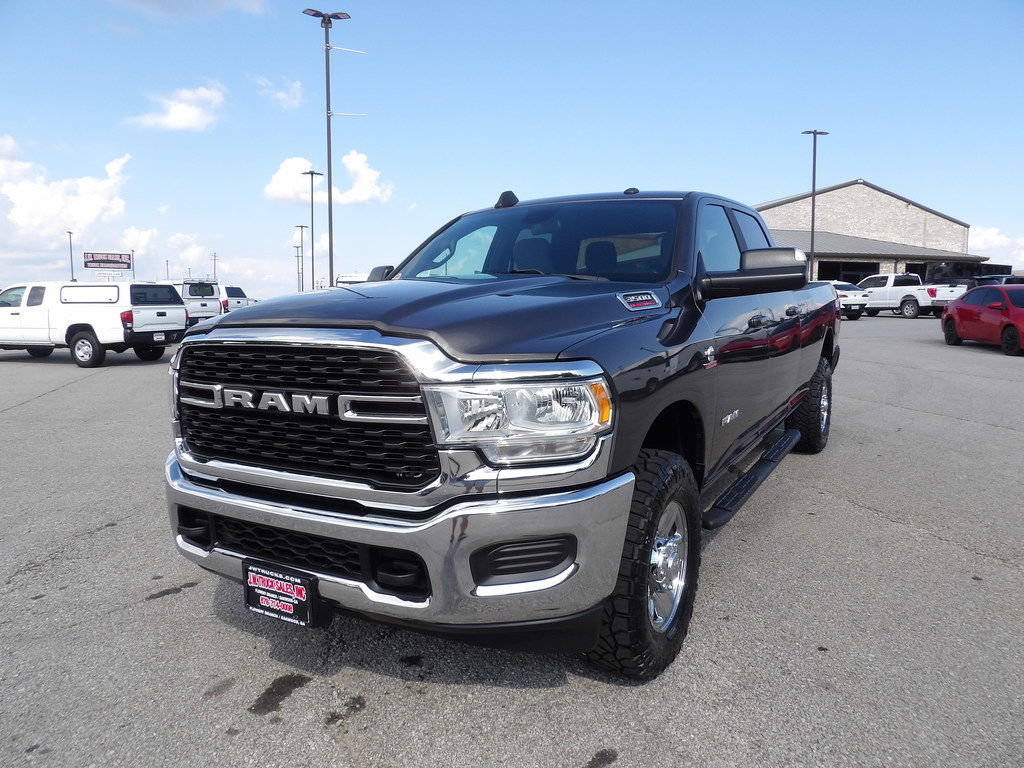 Used 2022 RAM 3500 Big Horn AWD/4WD image 60