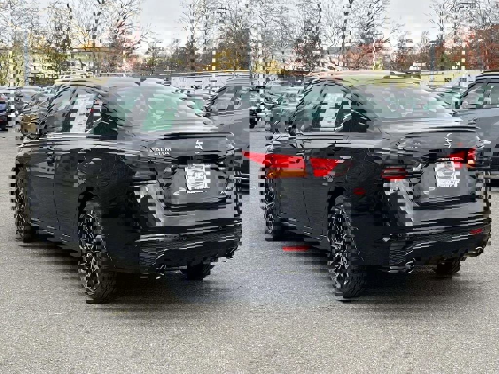 New 2025 Nissan Altima 2.5 SR image 4
