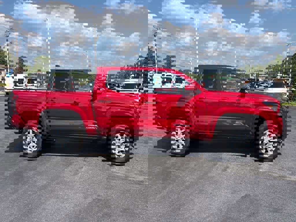 Used 2025 Toyota Tacoma SR5 w/ SR5 Upgrade Package image 2