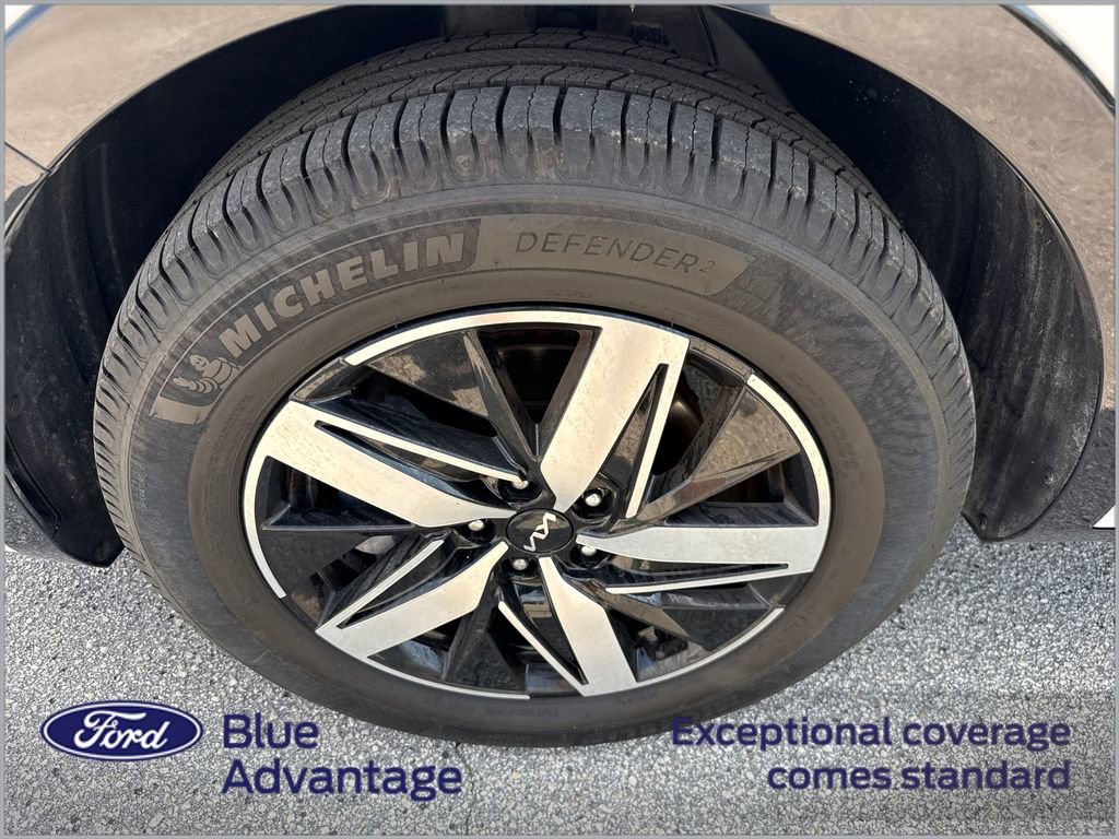 Used 2022 Kia Sorento S image 12