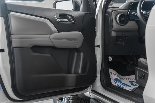 New 2026 Chevrolet Colorado ZR2 w/ Technology Package image 44