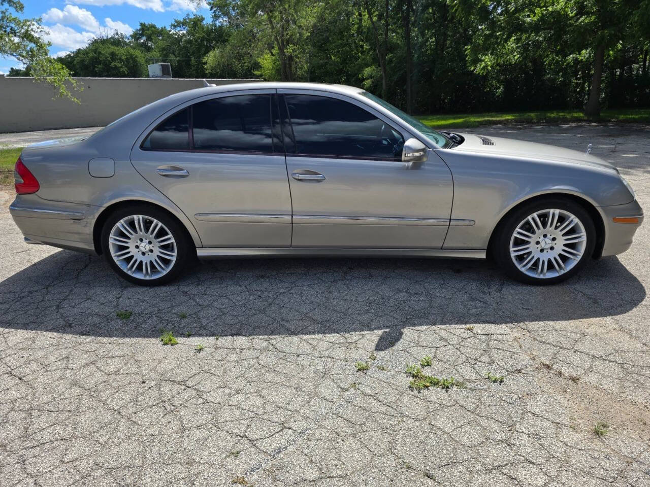 Used 2007 Mercedes-Benz E 350 4MATIC Sedan w/ Premium Pkg 1 image 4