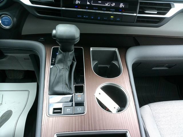 Used 2024 Toyota Sienna LE image 19