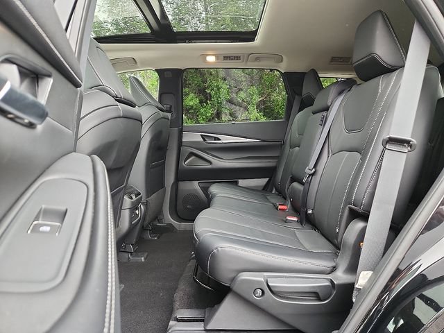 Used 2023 INFINITI QX60 Luxe w/ Cargo Package AWD/4WD image 6