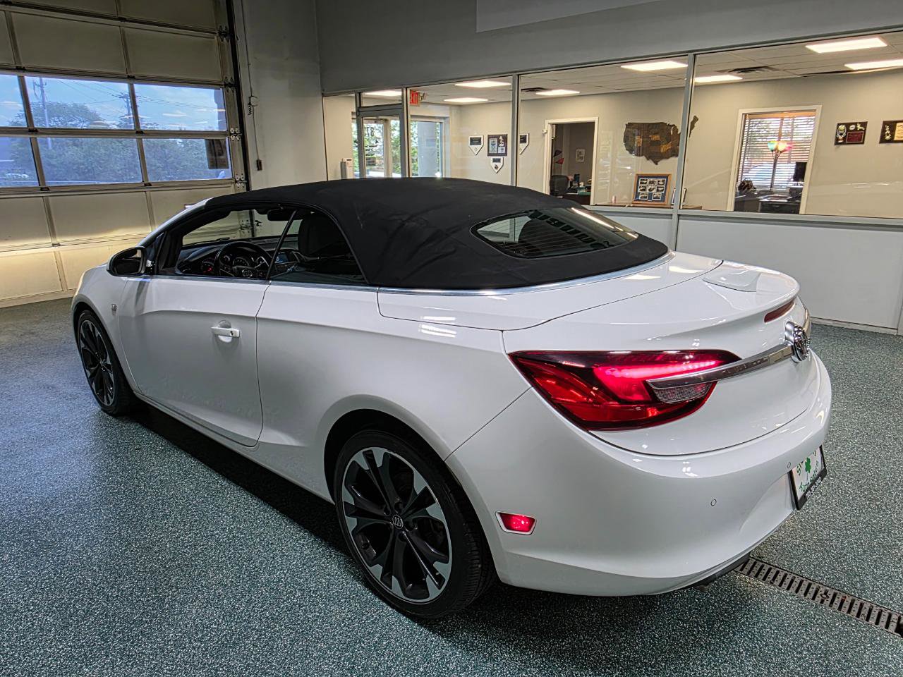 Used 2019 Buick Cascada Premium FWD image 9