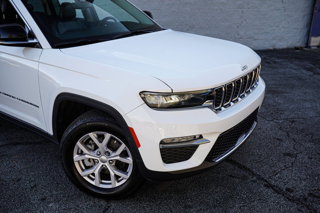 Used 2022 Jeep Grand Cherokee Limited image 7