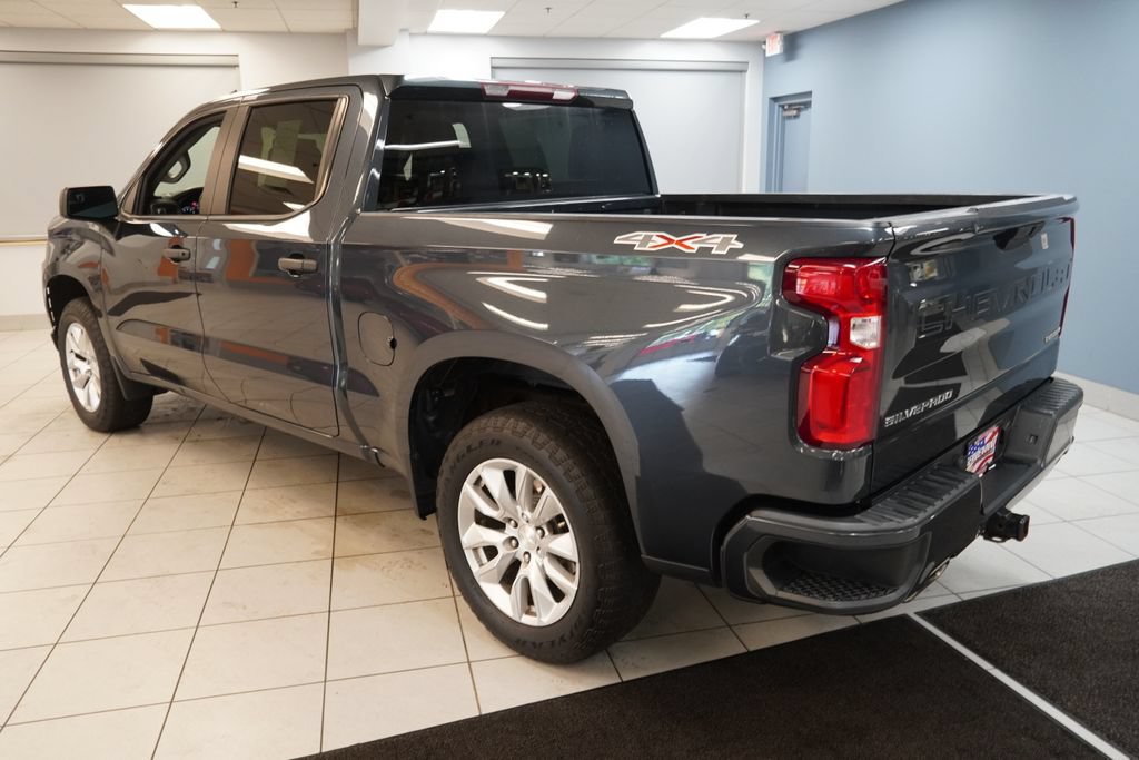 Used 2020 Chevrolet Silverado 1500 Custom w/ Custom Value Package AWD/4WD image 9